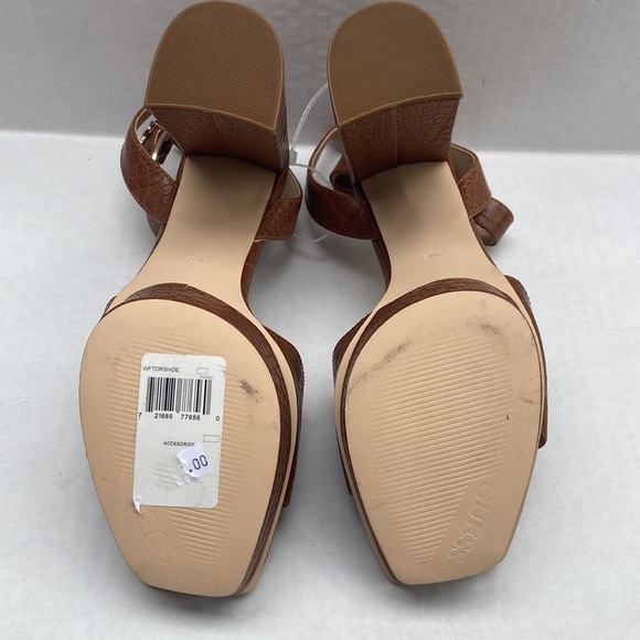 New GUESS Rippa Women's Pump SZ 9.5 - Picture 7 of 7